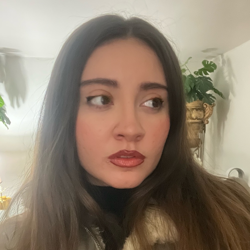 Meet your Posher, Estefania